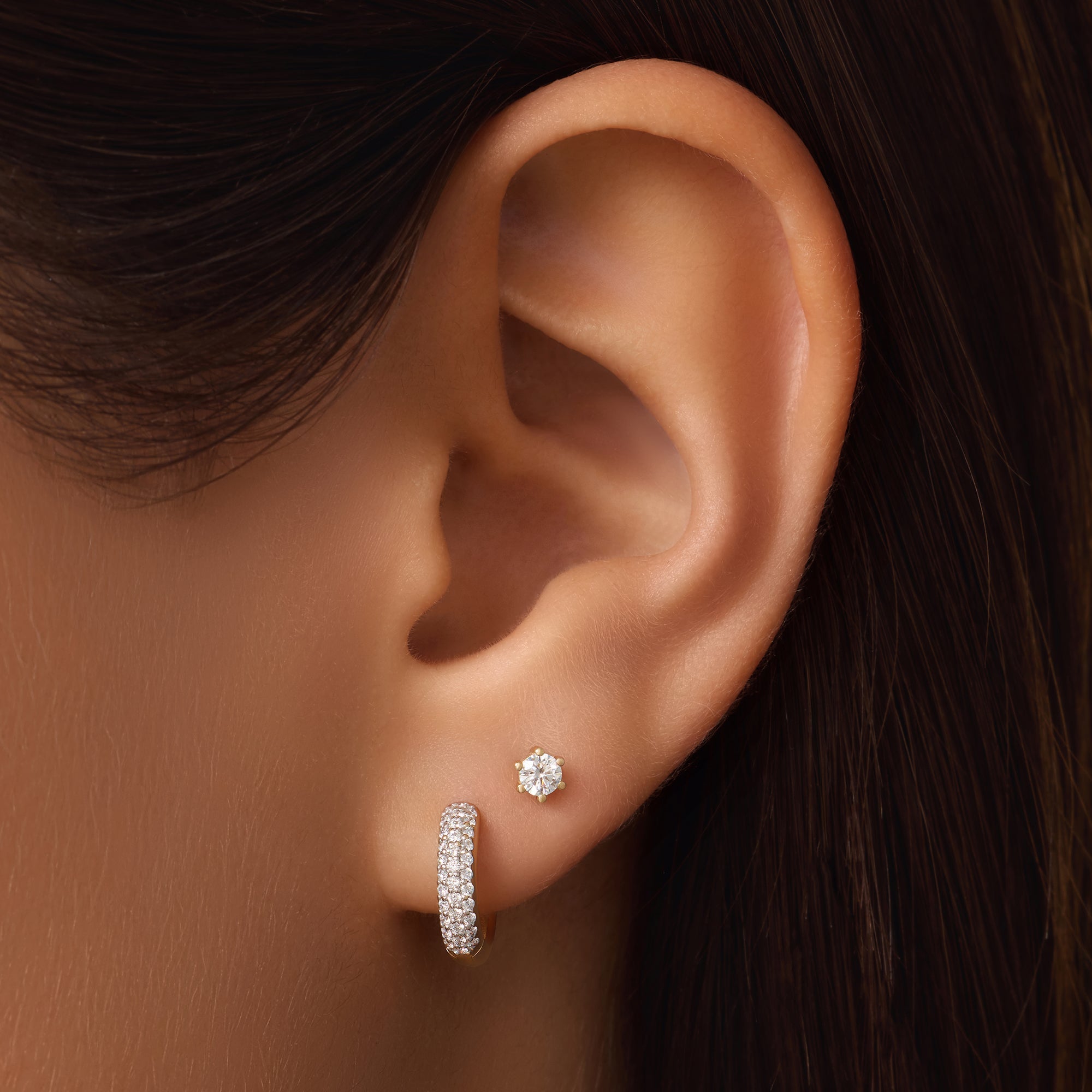 Pavé Diamant Gebogen Huggie Oorringen (12 mm)