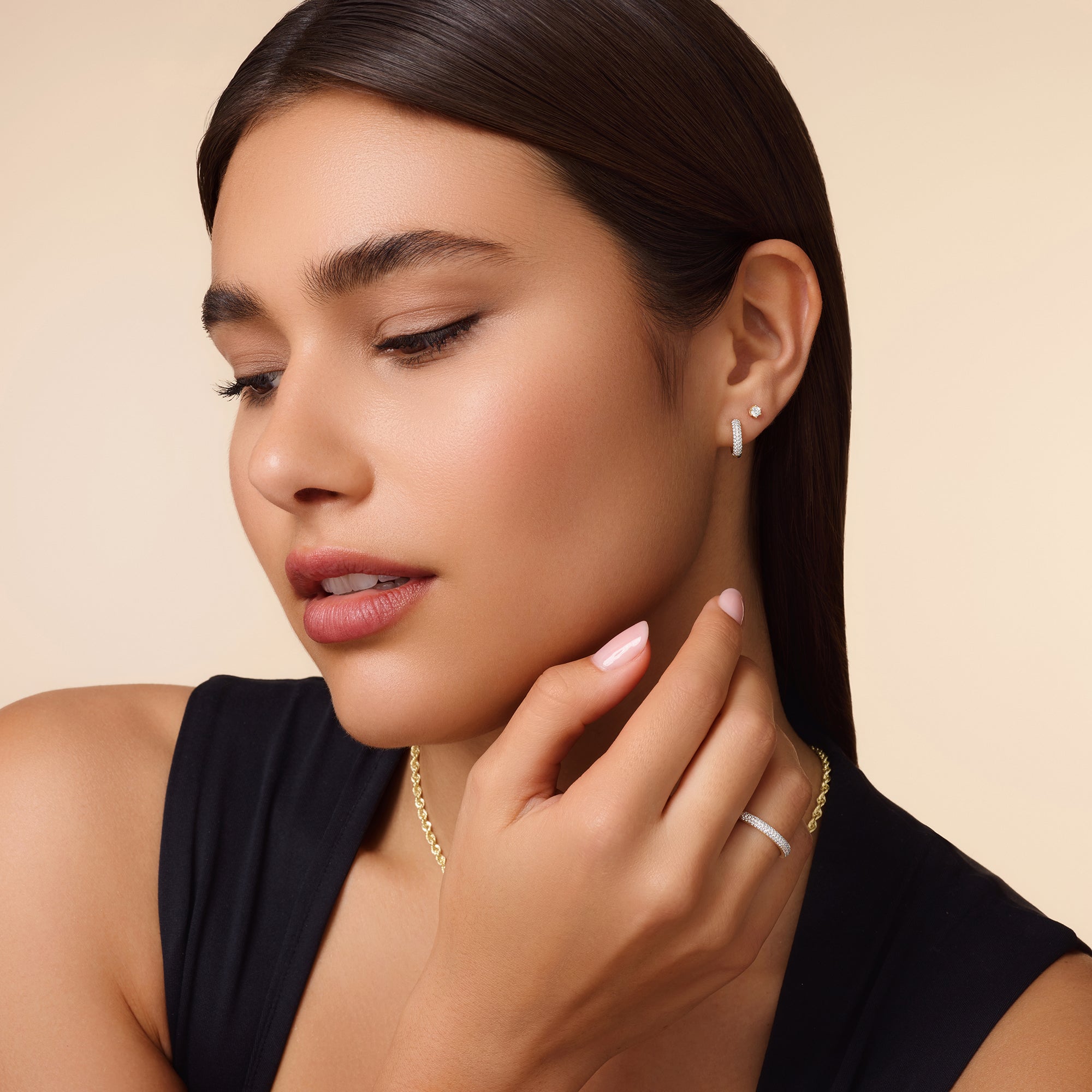 Pavé Diamant Gebogen Huggie Oorringen (12 mm)