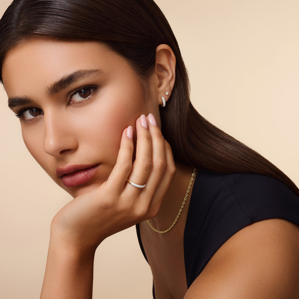 Pavé Diamant Gebogen Huggie Oorringen (12 mm)