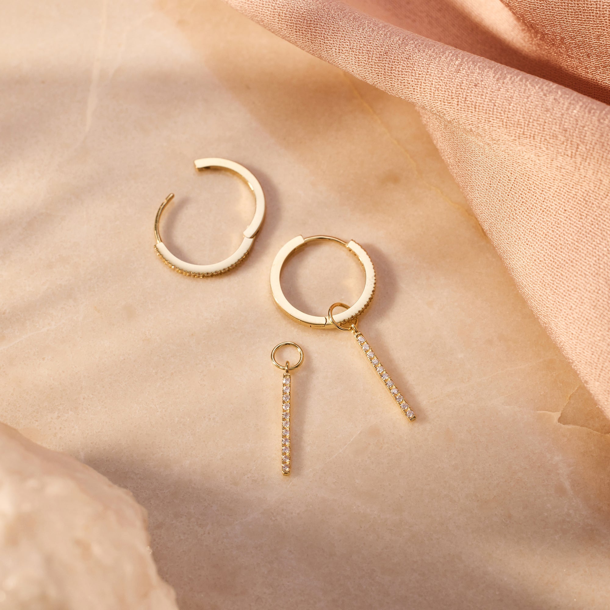 Pavé Cubic Zirconia Kleine Oorringen (15 mm)